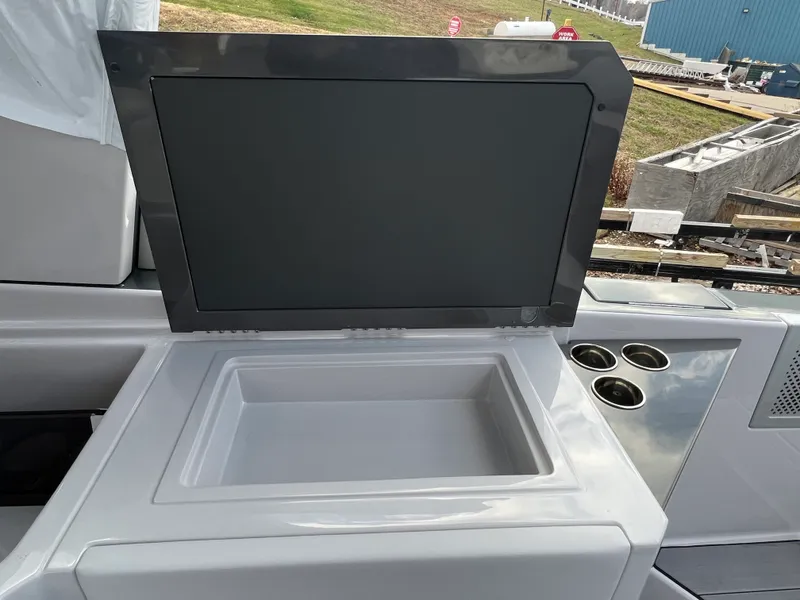 Slide: The Image of Aviara AV32 2023 - 29