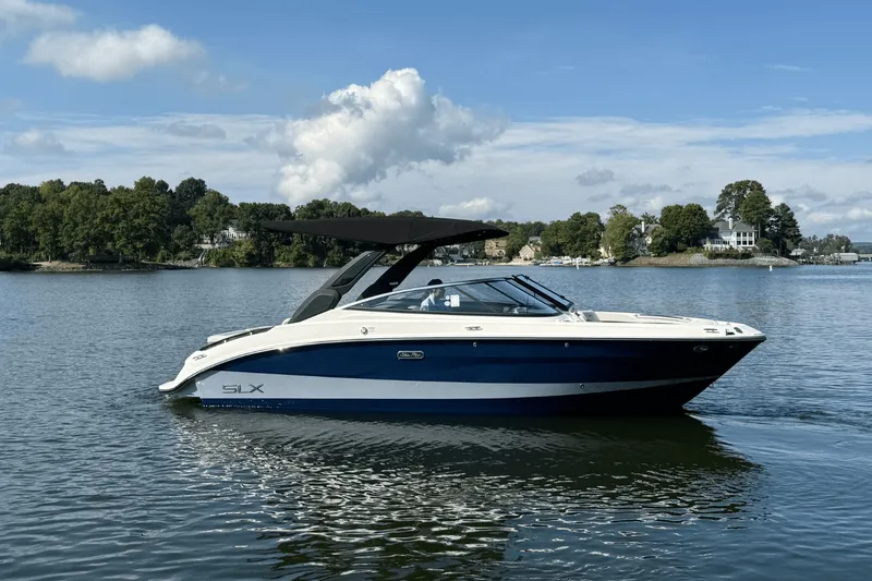 Slide: The Image of Sea Ray SLX 260 Surf 2024 - 3