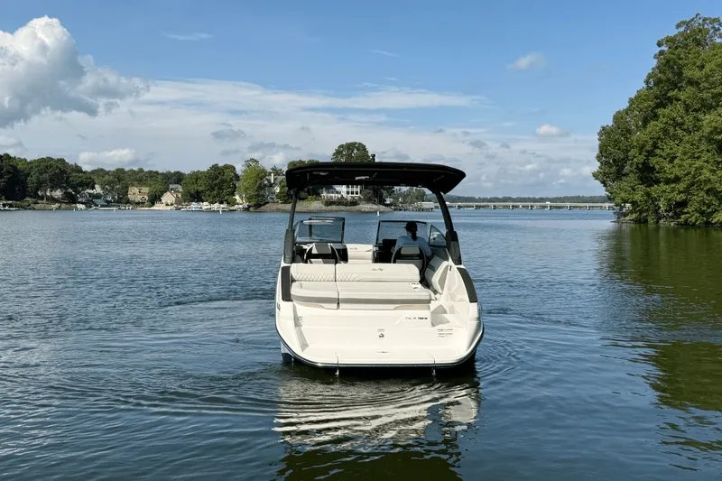 Slide: The Image of Sea Ray SLX 260 Surf 2024 - 7