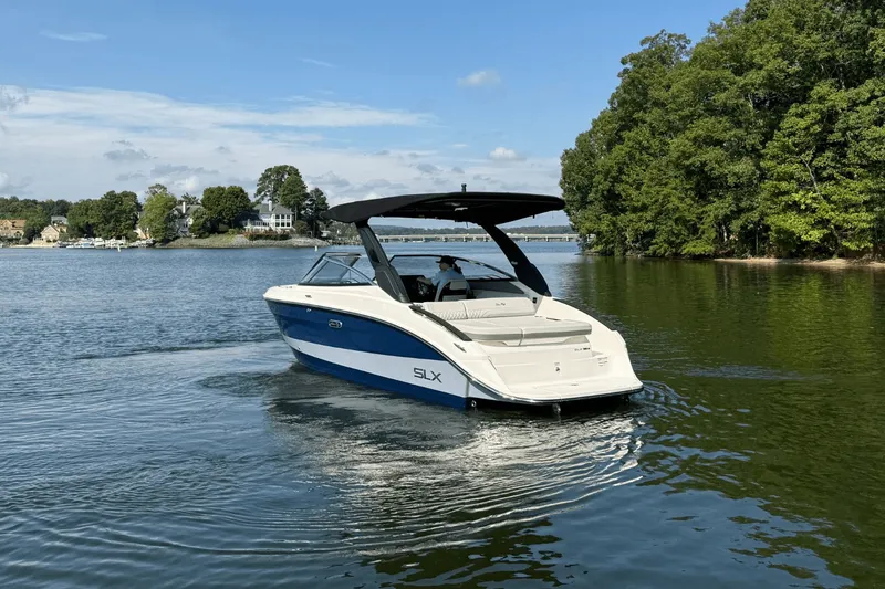 Slide: The Image of Sea Ray SLX 260 Surf 2024 - 8