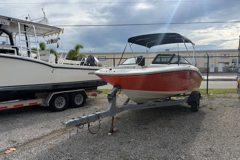 Slide: The Image of Sea Ray SPX 190 Outboard 2022 - 24