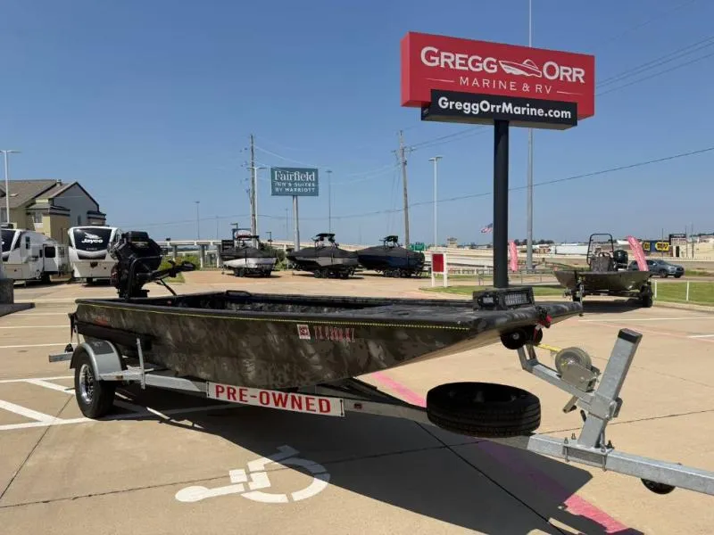 Slide: The Image of Gator Tail 17/48 GATOR 2026 - 7