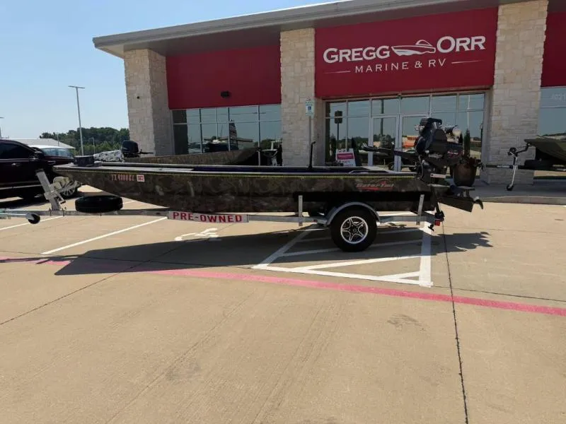 Slide: The Image of Gator Tail 17/48 GATOR 2026 - 1