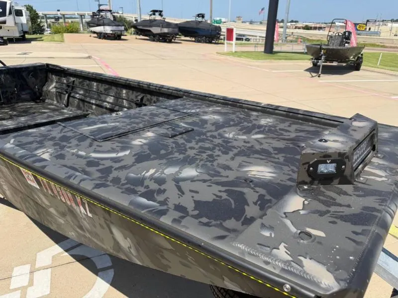 Slide: The Image of Gator Tail 17/48 GATOR 2026 - 9