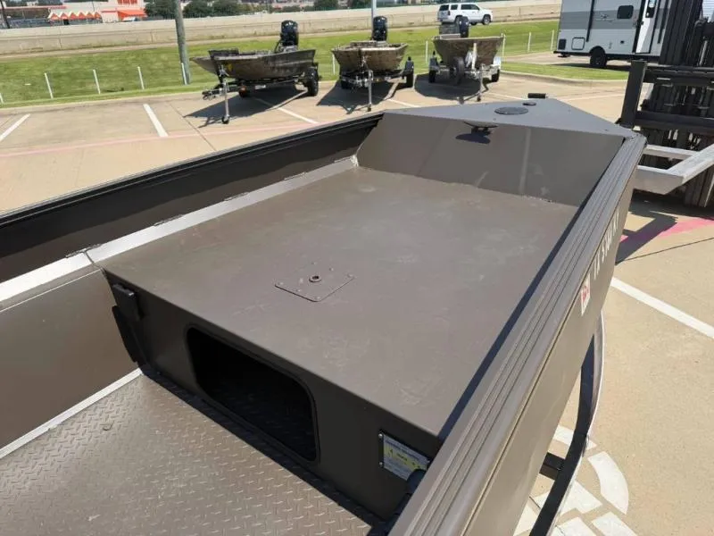 Slide: The Image of Edge Boats 550 SPORTSMAN 2025 - 8