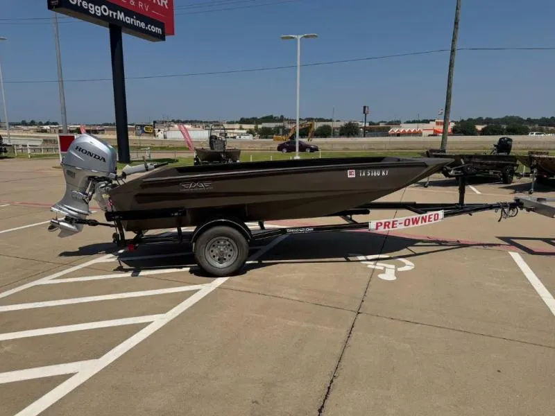 Slide: The Image of Edge Boats 550 SPORTSMAN 2025 - 6