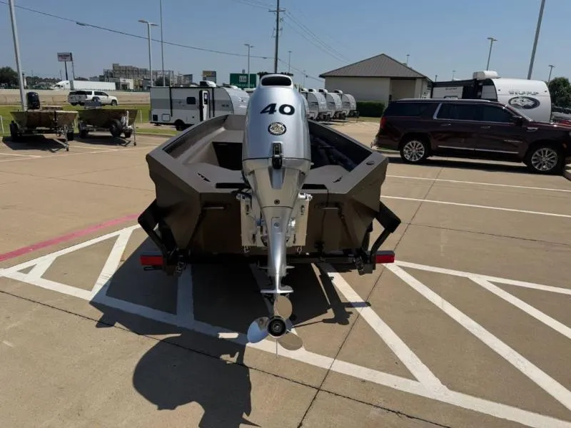 Slide: The Image of Edge Boats 550 SPORTSMAN 2025 - 4