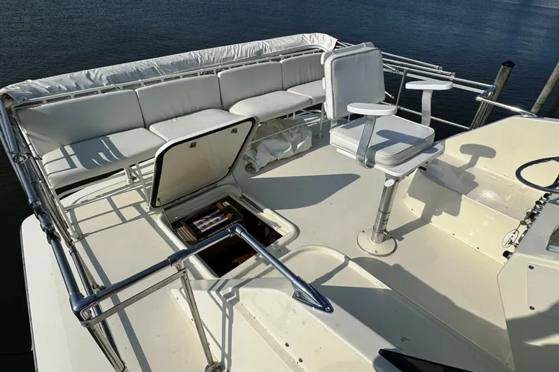 Slide: The Image of Hatteras 43 Motor Yacht 1967 - 8