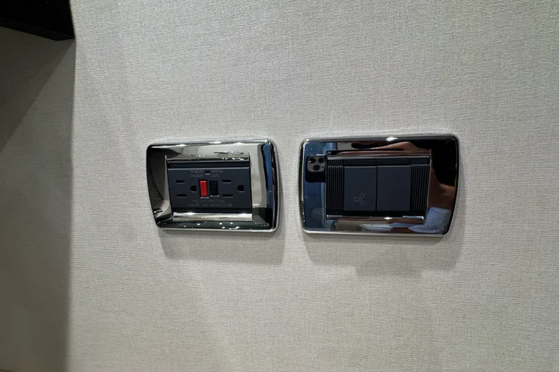Slide: The Image of Marquis 660 Sport Yacht 2016 - 70