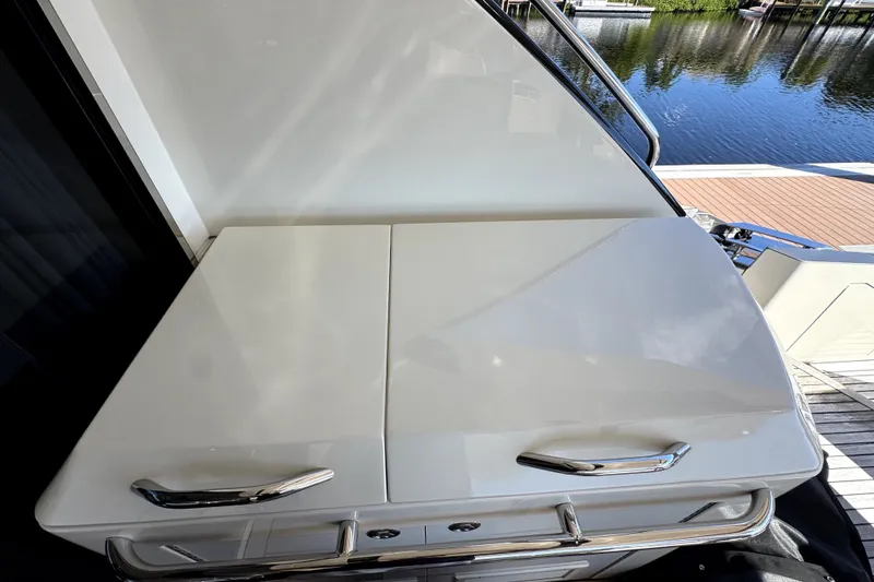 Slide: The Image of Marquis 660 Sport Yacht 2016 - 95