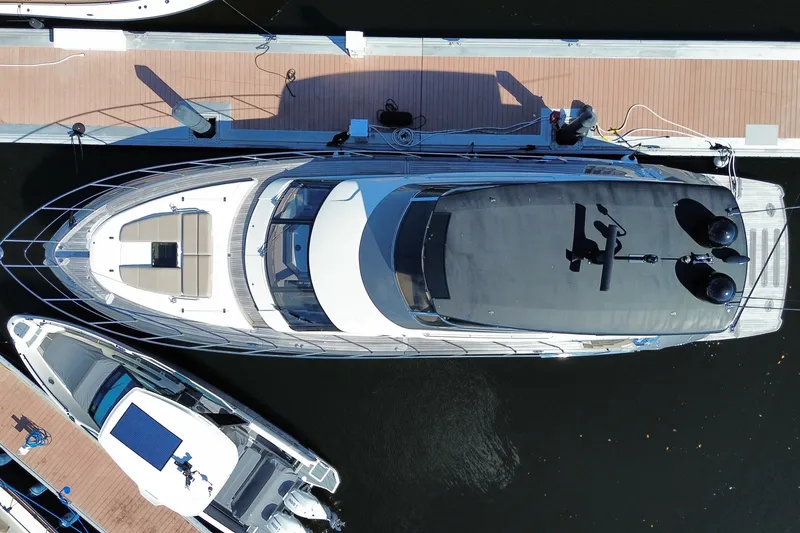 Slide: The Image of Marquis 660 Sport Yacht 2016 - 9