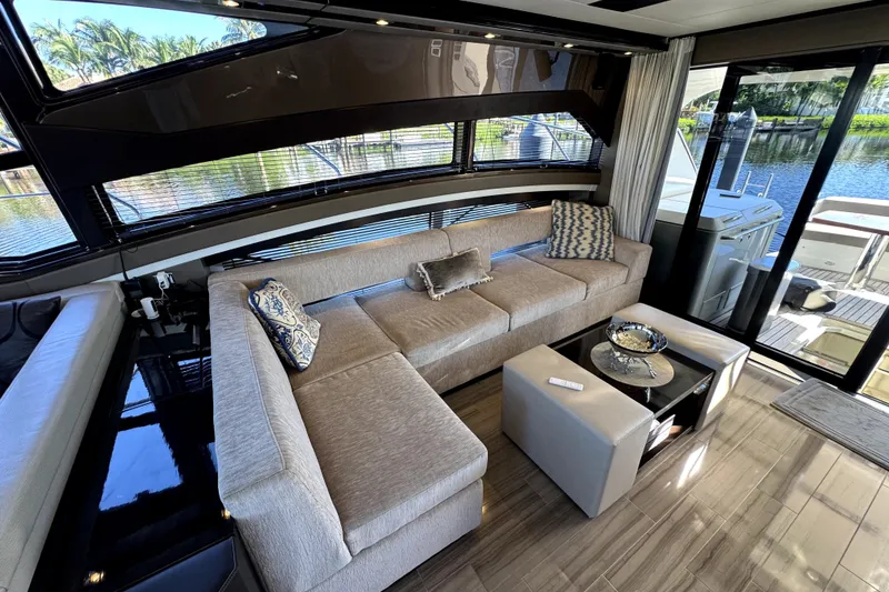 Slide: The Image of Marquis 660 Sport Yacht 2016 - 22