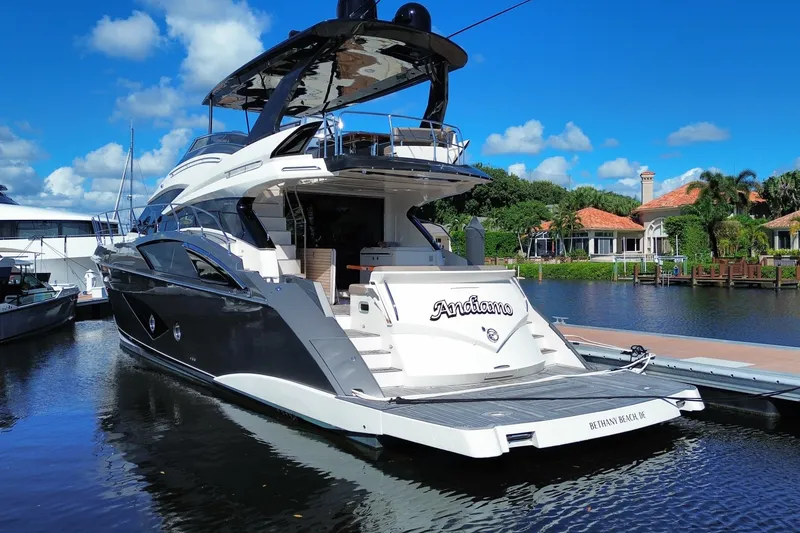 Slide: The Image of Marquis 660 Sport Yacht 2016 - 11