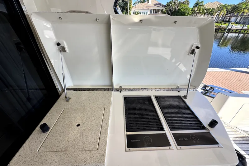 Slide: The Image of Marquis 660 Sport Yacht 2016 - 102