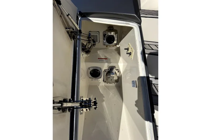Slide: The Image of Marquis 660 Sport Yacht 2016 - 88