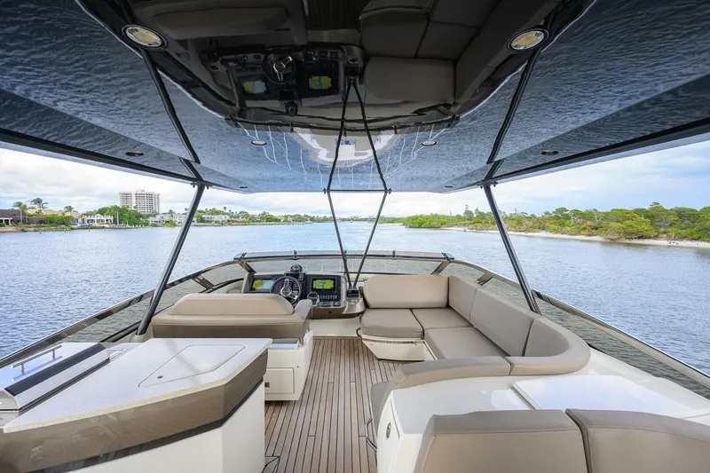Slide: The Image of Marquis 660 Sport Yacht 2016 - 30