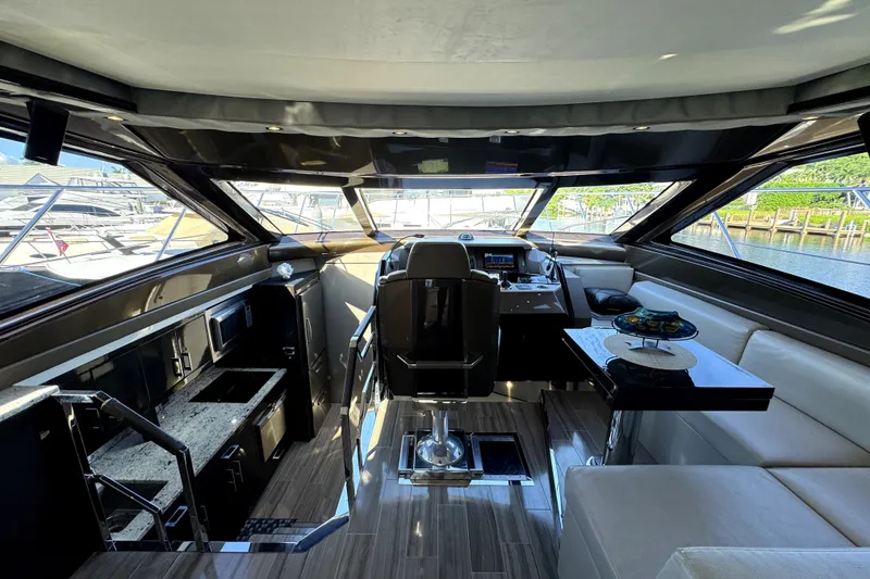 Slide: The Image of Marquis 660 Sport Yacht 2016 - 20