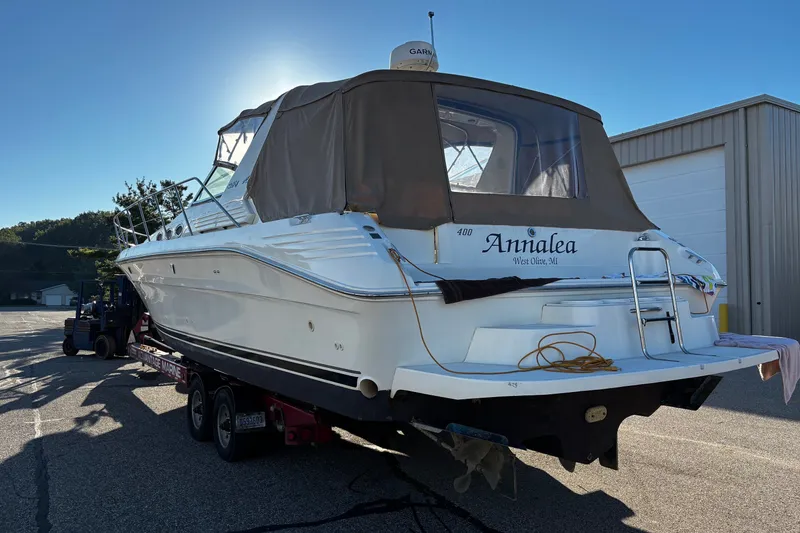 Slide: The Image of Sea Ray 400 Express Cruiser 1994 - 42