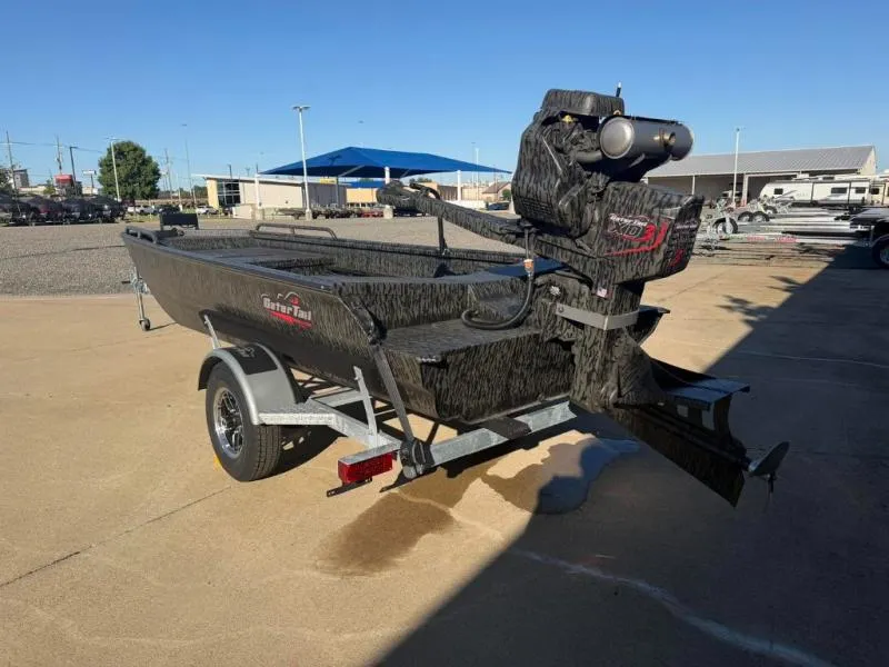 Slide: The Image of Gator-Tail 17/50 Mid-Deck Savage Series 2027 - 2