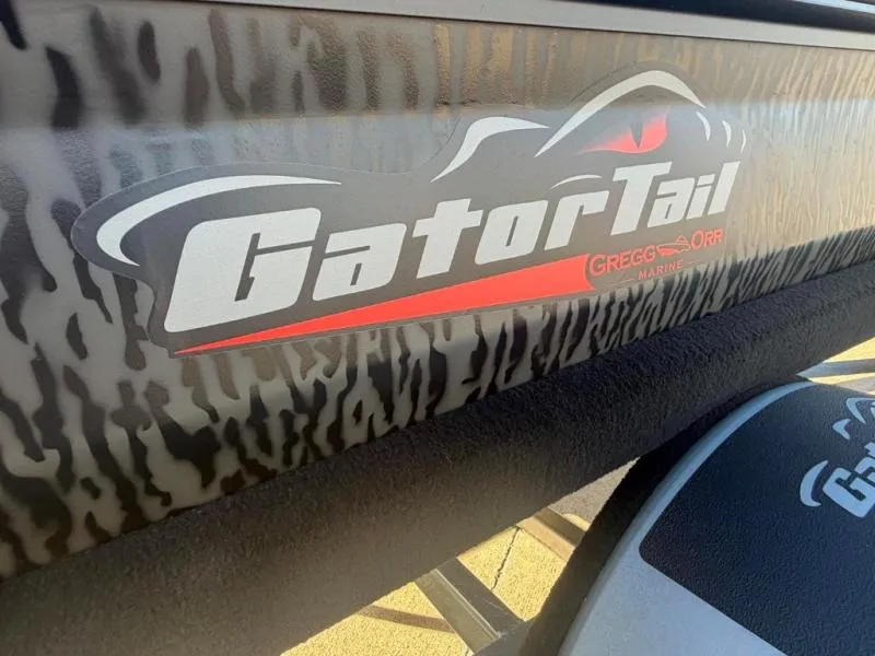 Slide: The Image of Gator-Tail 17/50 Mid-Deck Savage Series 2027 - 18