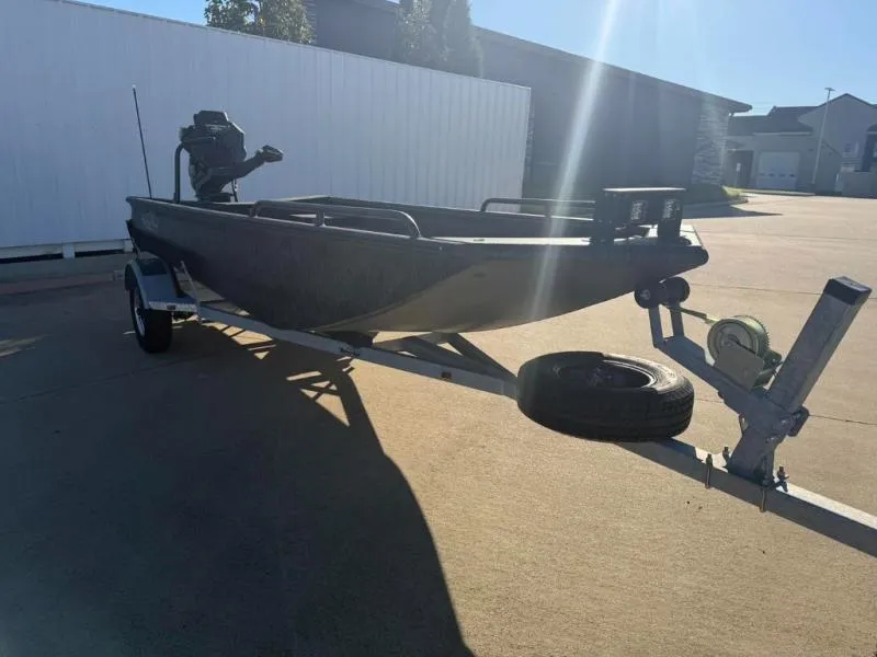 Slide: The Image of Gator-Tail 17/50 Mid-Deck Savage Series 2027 - 6