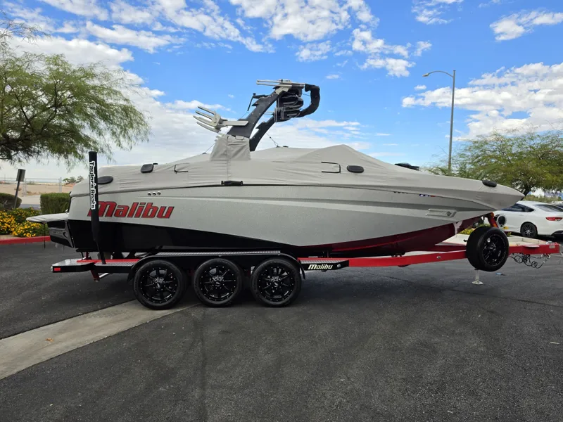 Slide: The Image of Malibu M235 2018 - 47