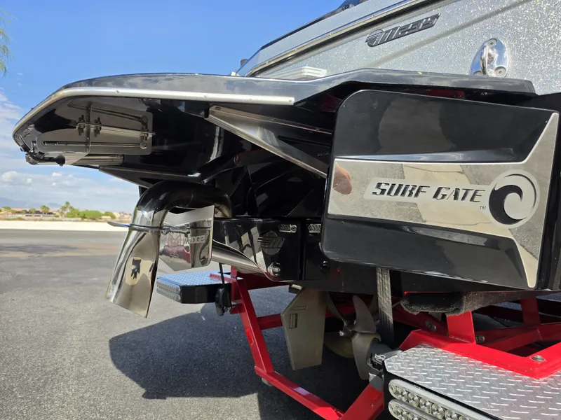Slide: The Image of Malibu M235 2018 - 12