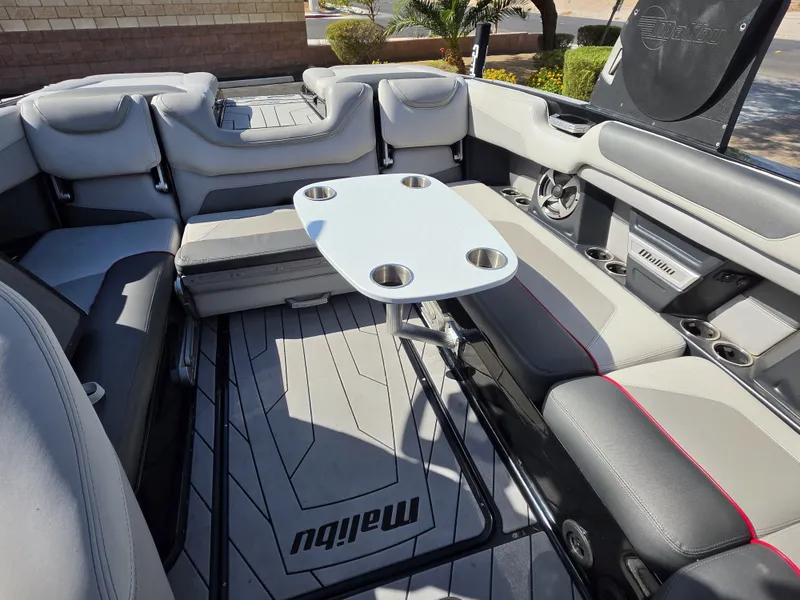 Slide: The Image of Malibu M235 2018 - 35