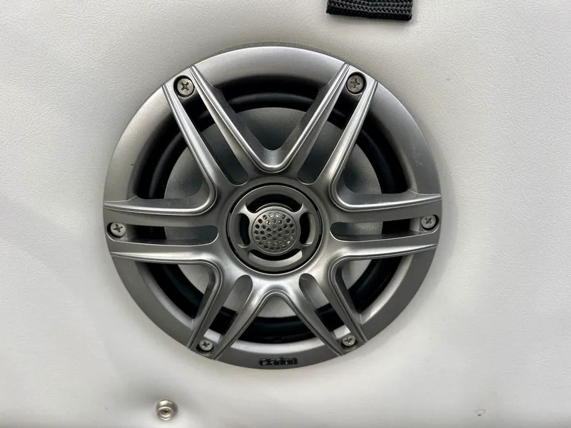 Slide: The Image of Harris Sunliner 230 2025 - 19