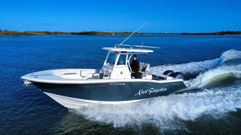 Slide: The Image of Tidewater 280 CC 2020 - 17