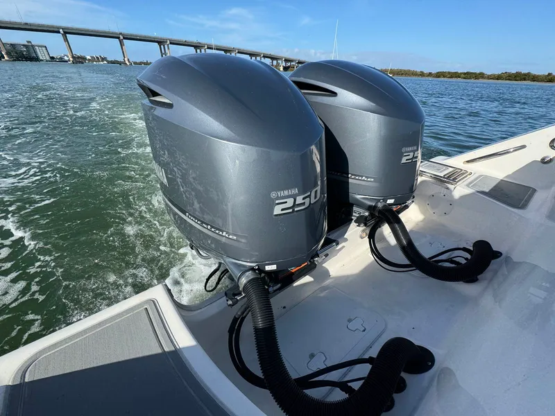 Slide: The Image of Tidewater 280 CC 2020 - 20