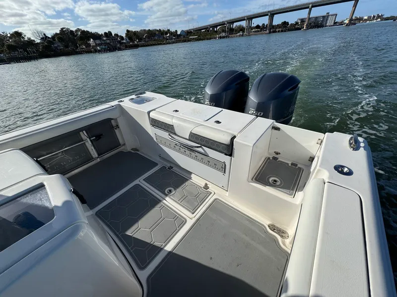 Slide: The Image of Tidewater 280 CC 2020 - 22