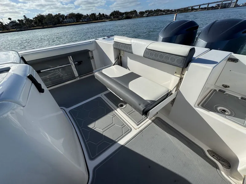 Slide: The Image of Tidewater 280 CC 2020 - 23