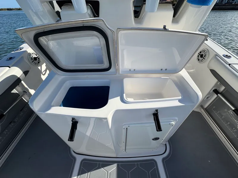 Slide: The Image of Tidewater 280 CC 2020 - 25