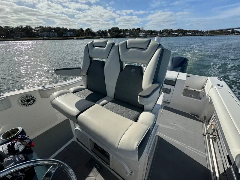 Slide: The Image of Tidewater 280 CC 2020 - 28