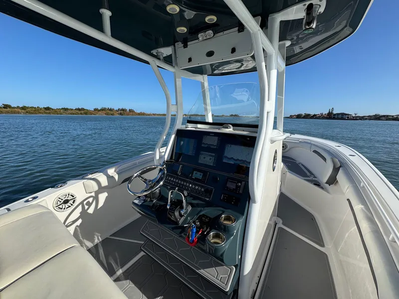 Slide: The Image of Tidewater 280 CC 2020 - 31