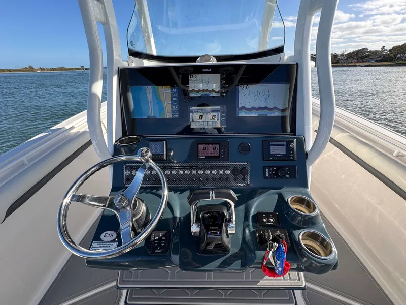 Slide: The Image of Tidewater 280 CC 2020 - 32