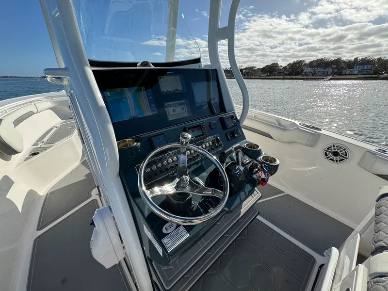 Slide: The Image of Tidewater 280 CC 2020 - 33