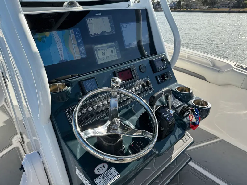 Slide: The Image of Tidewater 280 CC 2020 - 34