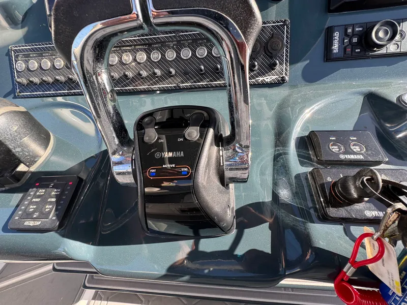 Slide: The Image of Tidewater 280 CC 2020 - 38