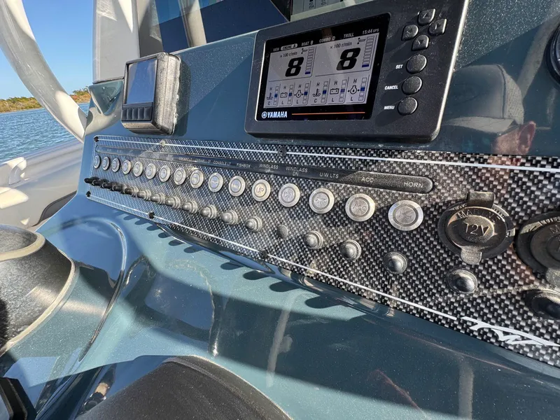 Slide: The Image of Tidewater 280 CC 2020 - 41