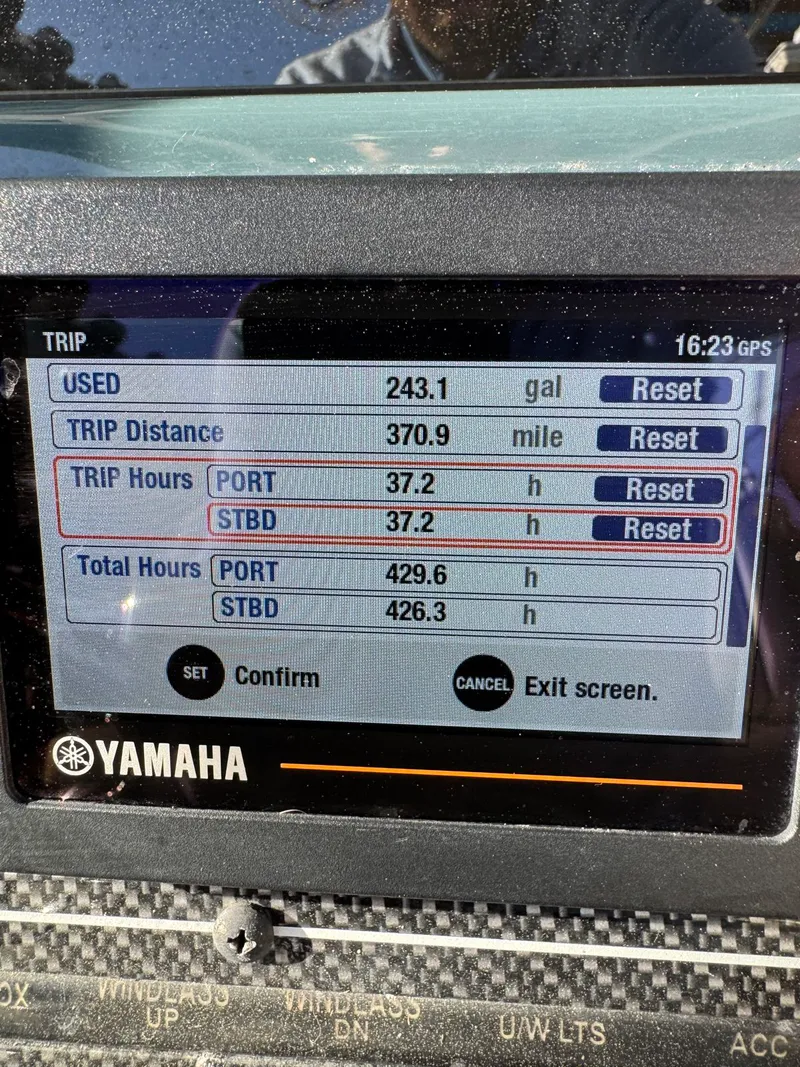 Slide: The Image of Tidewater 280 CC 2020 - 42