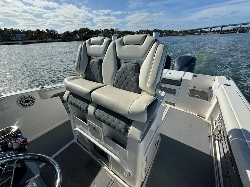 Slide: The Image of Tidewater 280 CC 2020 - 44