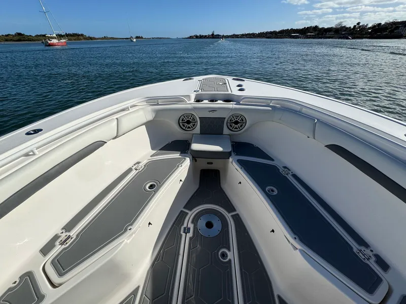 Slide: The Image of Tidewater 280 CC 2020 - 52