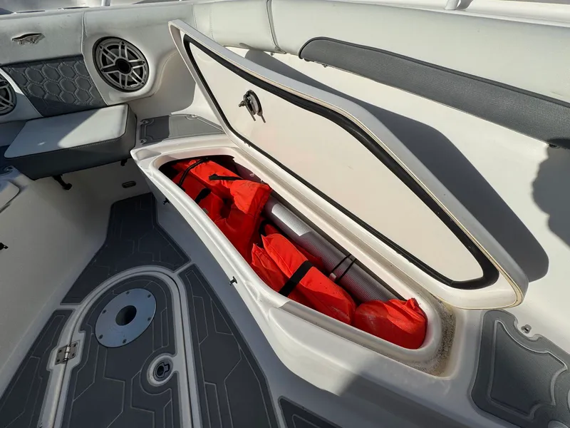 Slide: The Image of Tidewater 280 CC 2020 - 56