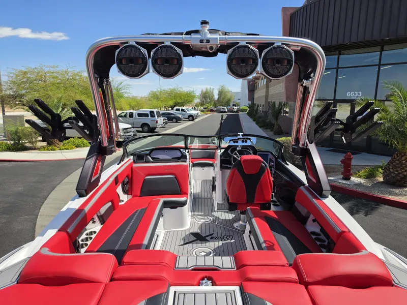 Slide: The Image of MasterCraft X Star S 2023 - 14