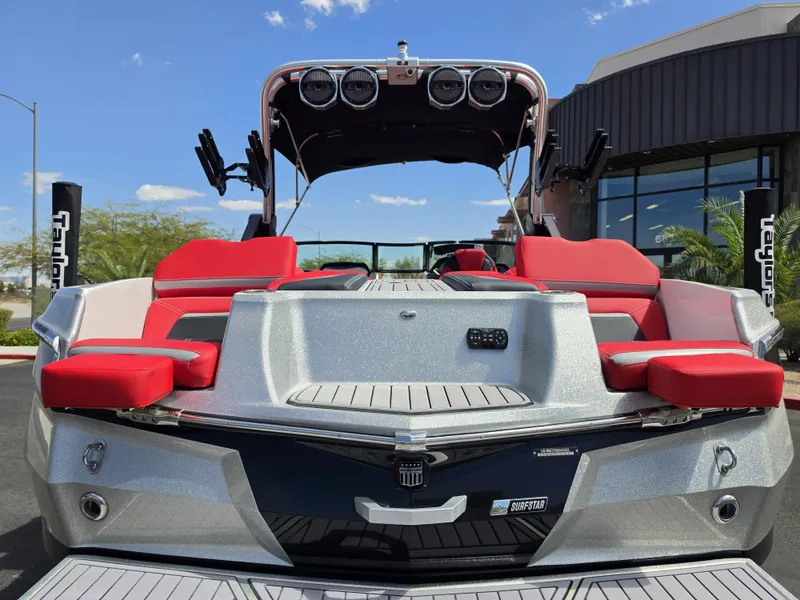 Slide: The Image of MasterCraft X Star S 2023 - 9