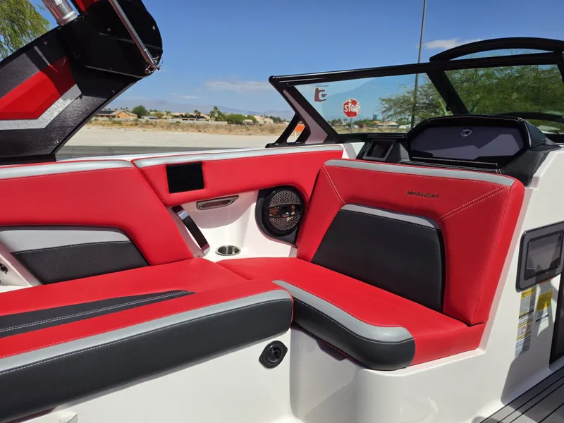 Slide: The Image of MasterCraft X Star S 2023 - 28
