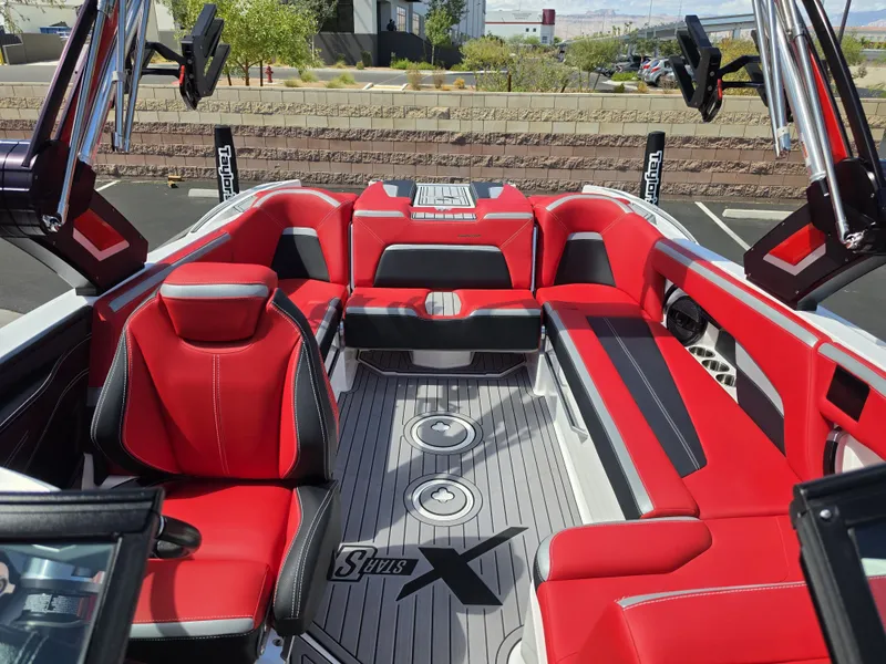 Slide: The Image of MasterCraft X Star S 2023 - 19