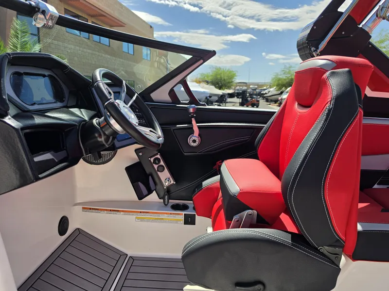 Slide: The Image of MasterCraft X Star S 2023 - 21